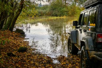 Un obstacle impr&eacute;vu pendant la randonn&eacute;e 4x4 dans le Loiret