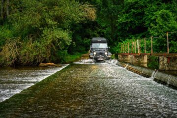 Rivierdoorwading op de 4×4 reis van Chartres naar de Loire
